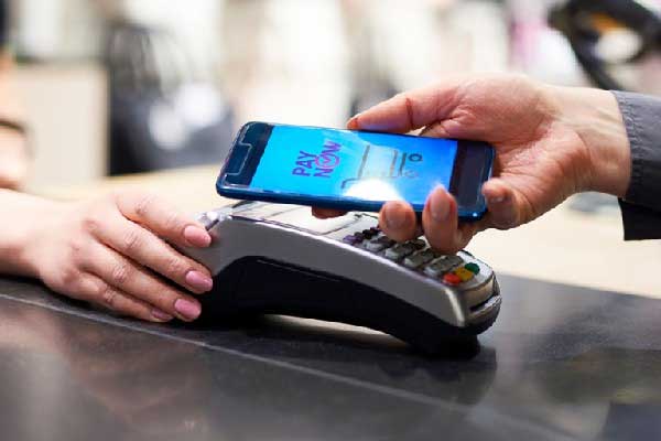 马斯克旗下团队访华光伏企业 中国光伏股集体大涨